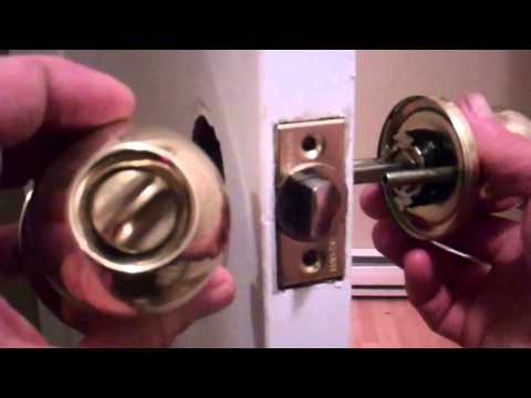 Removing an old door knob and installing a new one - UCO6DaAawgeKGxsMtC2VsXGw