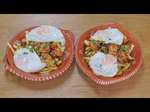 Ovos Rotos com Gambas à Guilho