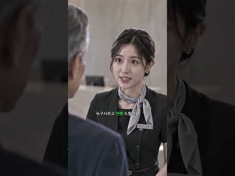 <strong>노숙자에게</strong> 한 끼를 사준 남자, 그런데… #반전 #숏드라마 #인간미 #선행 #감동사연