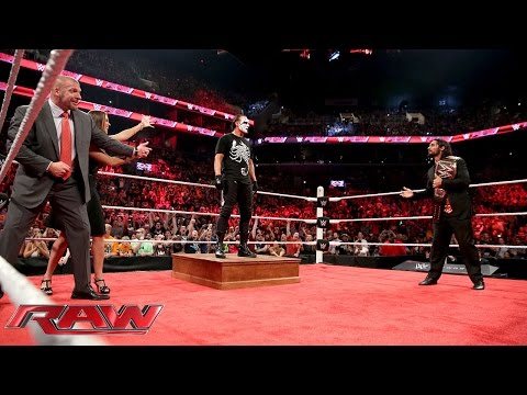 Sting ambushes Triple H and Seth Rollins: Raw, Aug. 24, 2015 - UCJ5v_MCY6GNUBTO8-D3XoAg