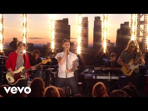 Maroon 5 - Makes Me Wonder (VEVO Summer Sets) - UCN1hnUccO4FD5WfM7ithXaw