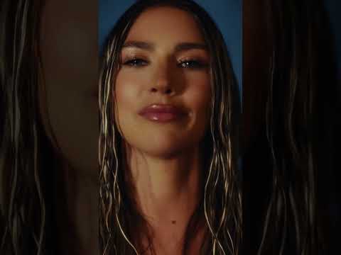 Videoclipul pentru “SEMNE” este acum ON 💜 #hahahaproduction