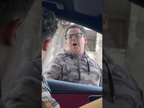 الواد كرهني 😂😂