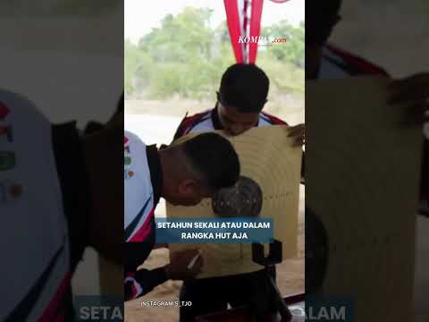 Aksi Sherly Tjoanda Jajal Senapan Brimob Saat Buka Kejuaraan Menembak