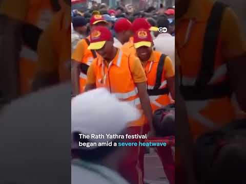 Hindu devotees faint at festival in India due to extreme heat | DW News