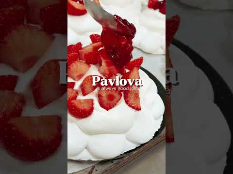 Μια Pavlova πάντα είναι η τέλεια επιλογή για ένα λαχταριστό επιδόρπιο 🥰 #tospitiko #bakery
