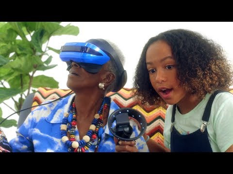 Acer| A grandmother and granddaughter explore new virtual worlds