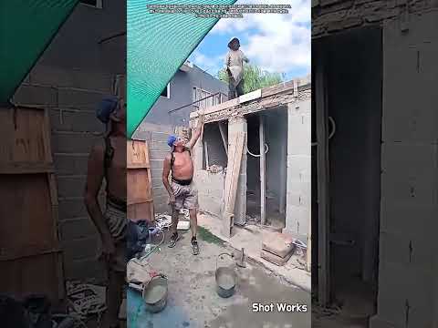 상하 간 자재 운반을 위한 시멘트 <strong>양동이</strong> 투척 및 수령 작업 #worker #process #construction #building #cement
