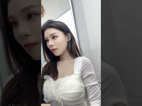 开会穿的这么好看呢