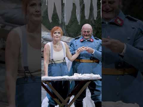 The elegance of Donizetti’s La Fille du régiment #shorts #opera