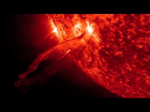 Spectacular Spitfire Can't Escape Sun's Gravitational Pull | Video - UCVTomc35agH1SM6kCKzwW_g