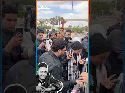 "محدش يطرد الصحفيين".. شقيق الراحل محمد رحيم أثناء دفن جـ ـثمانه #trending