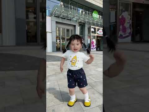 #萌娃跳舞 #討論一下你為什麼不快樂 #<strong>人</strong>類幼崽可愛瞬<strong>間</strong> #ai創作浪潮計劃 #剪映