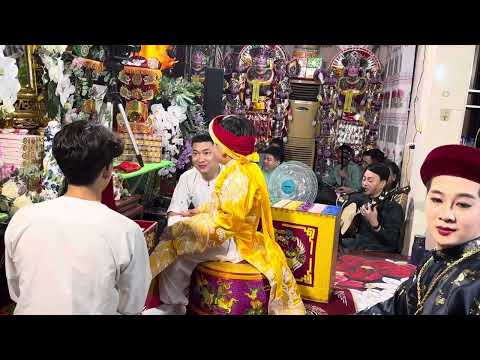 Thành Long dâng văn Hoàng 10 cho Tân đòng 7 tuổi