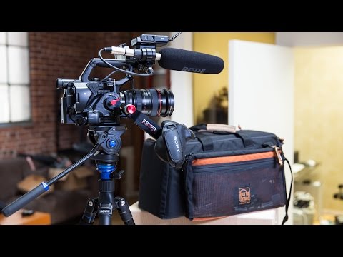 What's in Our Camera Bag for Comic-Con 2016! - UCiDJtJKMICpb9B1qf7qjEOA