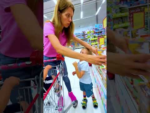 Nu îi cumpără nimic 🥺 Mircea upset at shopping 😭 Unexpected ending lollipops #shorts