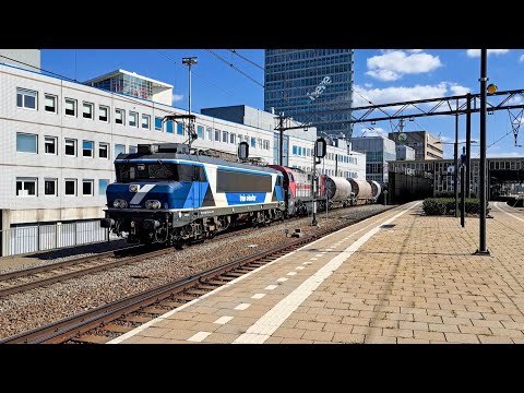 TCS 101003 + IRP 2102 komen met de Dolime door Eindhoven Centraal