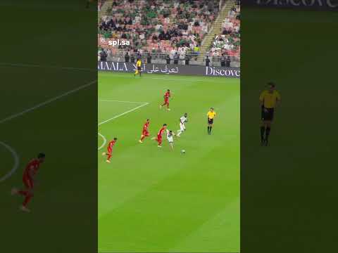 محرز 🆚 4 لاعبين؟ لا مشكلة! 🪄