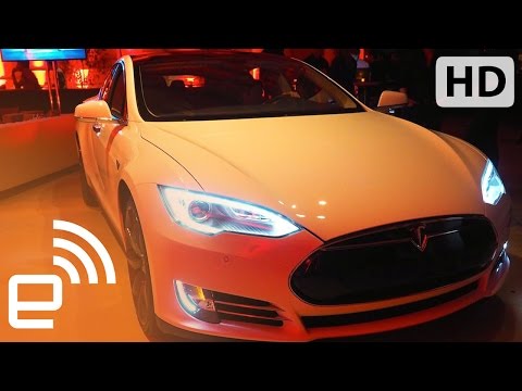 Tesla D test drive | Engadget - UC-6OW5aJYBFM33zXQlBKPNA