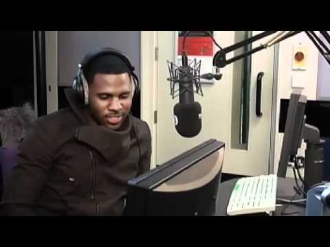 Jason Derulo shows off his best English accent - UC-FQUIVQ-bZiefzBiQAa8Fw