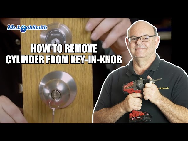 How to Remove a Key Cylinder From a Door Lock