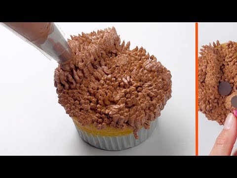 A Woman Paints On Her Muffins. You Have To See This!