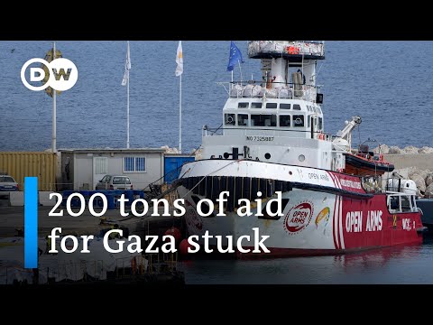 Ship with 200 tons of humanitarian supplies for Gaza still waiting to sail from Cyprus | DW News
