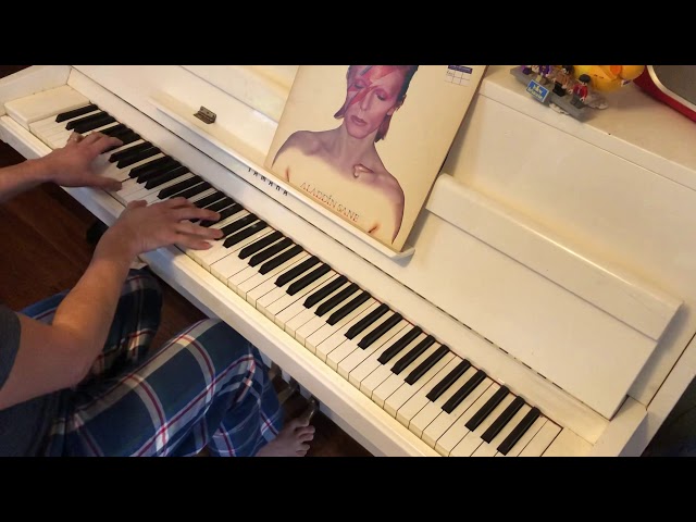How to Play “Lady Grinning Soul” on Piano
