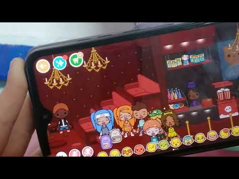 Les jumelle vont faire un théâtre entraînement 