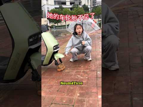 Primero robaron los neumáticos y luego desapareció todo el scooter #shorts #reels #viralshorts