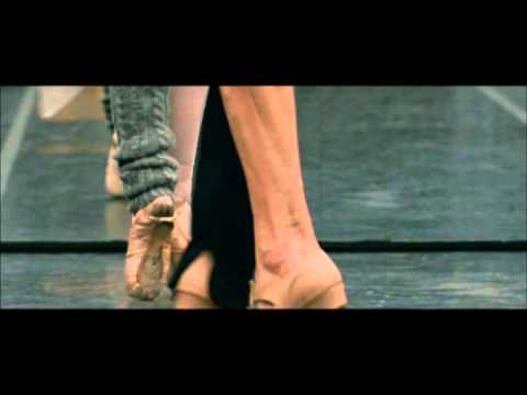 BLACK SWAN Featurette: Natalie Portman's Training - UCor9rW6PgxSQ9vUPWQdnaYQ