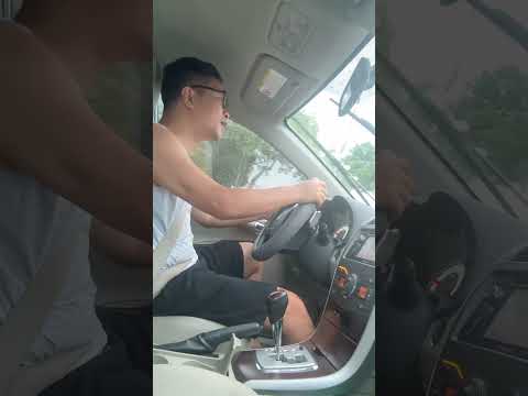 Đêm rồi mọi người nghe cải lương không!?