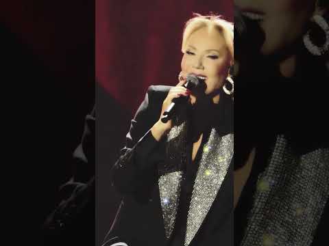 Lepa Brena - Okrećeš mi ledja | Arena Zagreb 2024 | Live