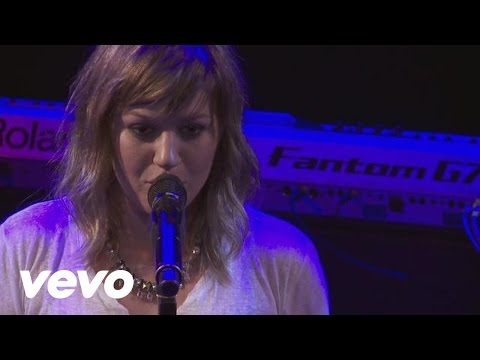 Kelly Clarkson - Sober (Live From the Troubadour 10/19/11) - UC6QdZ-5j9t_836_xJPAaRSw