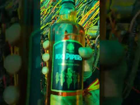 बाबा का प्रसाद ❤️#harharmahadev #bhole #bholenath#bhakti #ujjainmahakal#ujjain #viralvideo#ytshorts