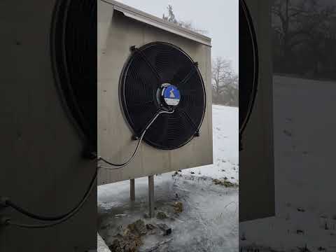 Tepelné čerpadlo vzduch voda může vyžadovat při mrazu a vysoké vzdušné vlhkosti odrážení lopatek