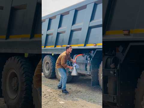 सेठ को पागल बनाया 🤣🫵🏻  wait 4 twist @akki_dada7  #comedy #funny  #indore #shorts #ytshortsvideo