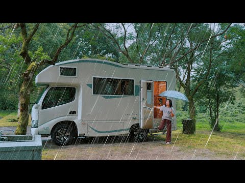 日本最後の清流で川遊び｜初SUP中に突然の雷雨⛈️｜キャンピングカー車中泊