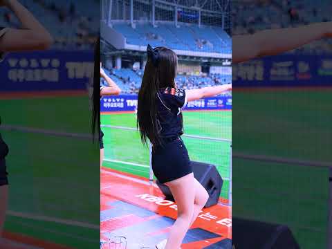 <strong>kt위즈</strong> 김민지치어리더 up 아웃송 직캠 #shorts #김민지 #치어리더 #응원 #공연 #직캠 #영상 #<strong>kt위즈</strong>