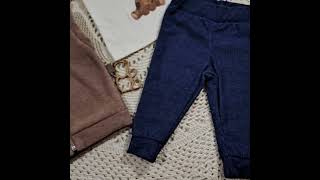 Conjunto Infantil Inverno Menino 3pçs Dog calça em plush colete, colete com capuz bordado e camiseta em malha creme com estampa personalizada