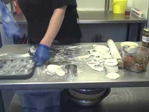 Mince pies, puff pastry, 180C  in oven about 10-15 mins