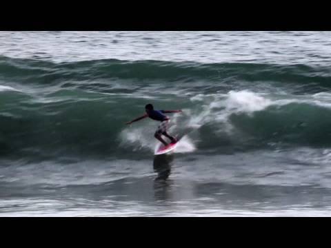 Futuras estrellas surf aprender de los profesionales - Red Bull under my wing - UCblfuW_4rakIf2h6aqANefA