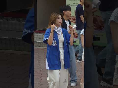 26.9.26 SPARKY공연 걷고싶은거리 <strong>홍대버스킹</strong> DANCETEAM SPARKY(스파키) by Bigstart