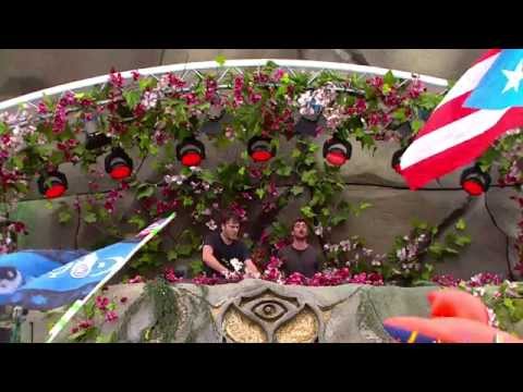 TomorrowWorld 2014 | The Chainsmokers - UCsN8M73DMWa8SPp5o_0IAQQ