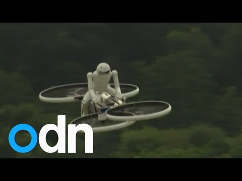 Mini hoverbike takes off in the UK - UCME81PohuzT1JMCsEtvsD2w