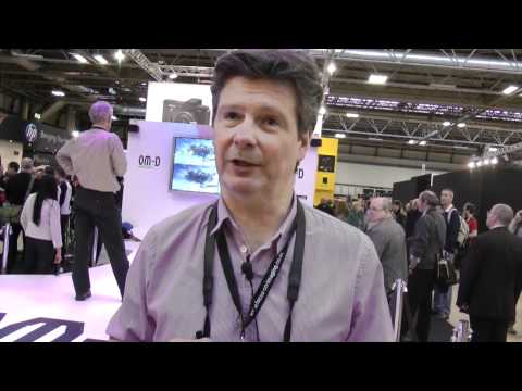 PW179 - Olympus OM-D E-M5 preview at Focus On Imaging 2012 - UClzfd8scs6XcybY2mufttUw