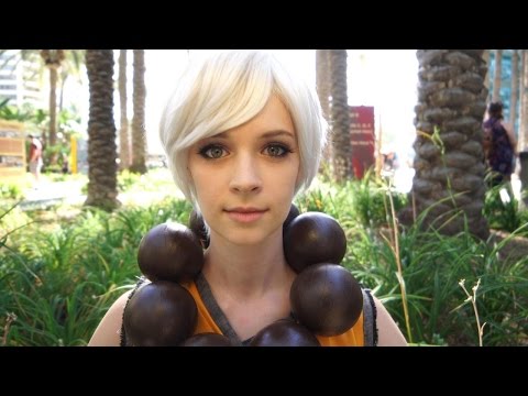 So Much Crazy Blizzcon Cosplay in 2 Minutes - IGN Access - UCKy1dAqELo0zrOtPkf0eTMw