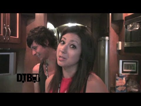 The Summer Set - BUS INVADERS Ep. 496 [Warped Edition 2013] - UCybDimFZ3eoUQxSArdqCe9g