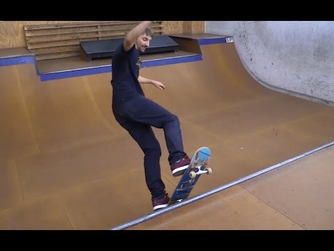 HOW TO SKATE A MINI RAMP THE EASIEST WAY TUTORIAL - UC9PgszLOAWhQC6orYejcJlw