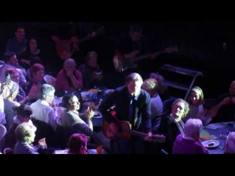 Cabaret sucré d'Astaffort 1er avril 2017 : "Quand j'aime une fois" Francis Cabrel